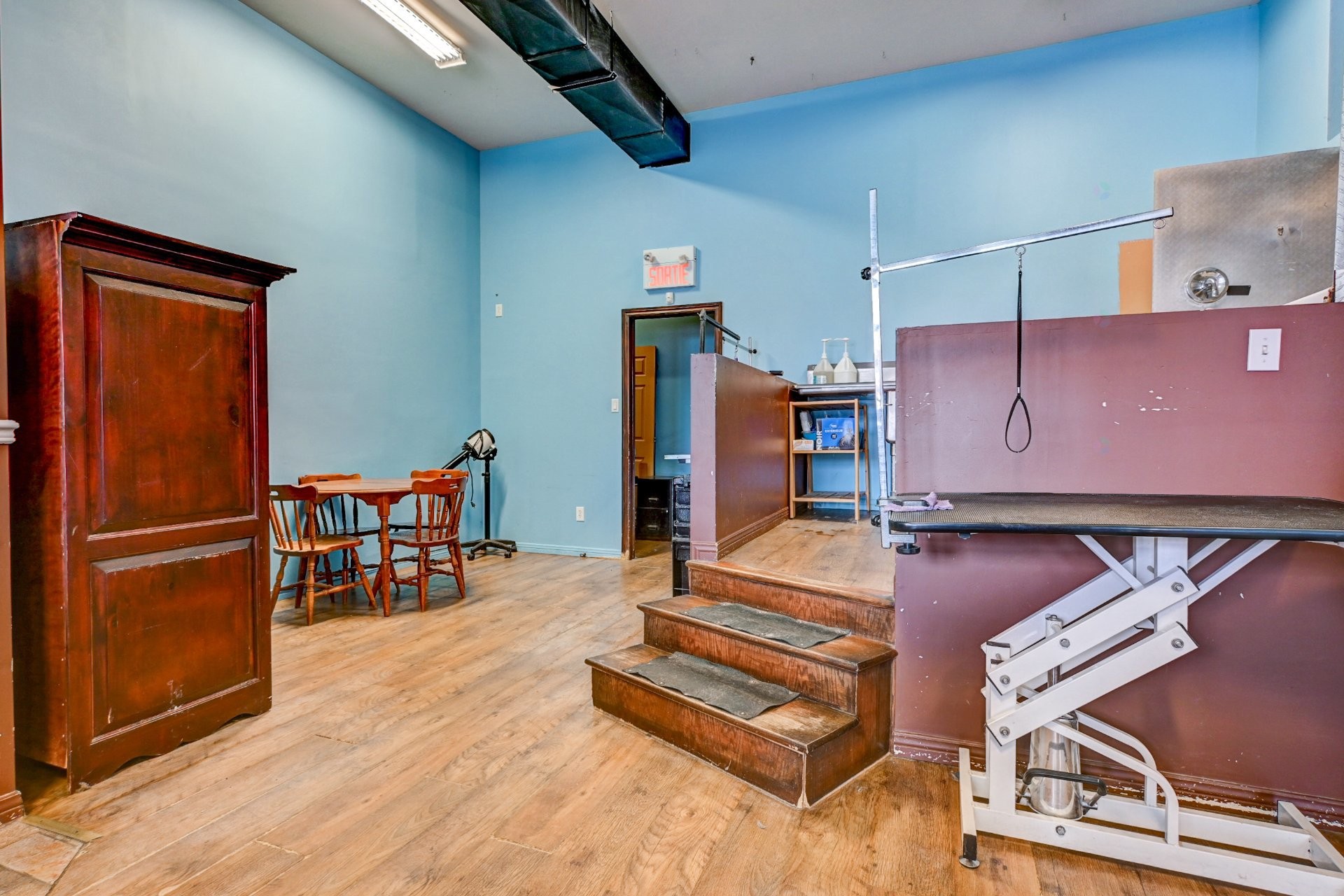 









1031


Rue Gilles-Vigneault

, 2,
Blainville,




QC
J7C5N4

