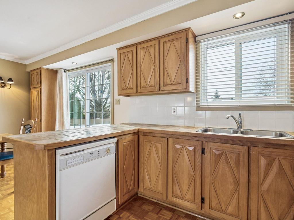 









839


Rue Soulanges

,
Repentigny (Repentigny),




QC
J5Y1Z9

