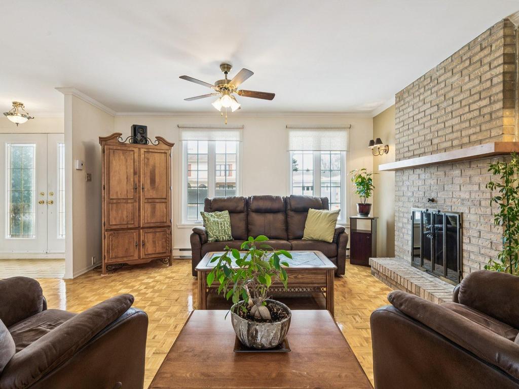 









839


Rue Soulanges

,
Repentigny (Repentigny),




QC
J5Y1Z9

