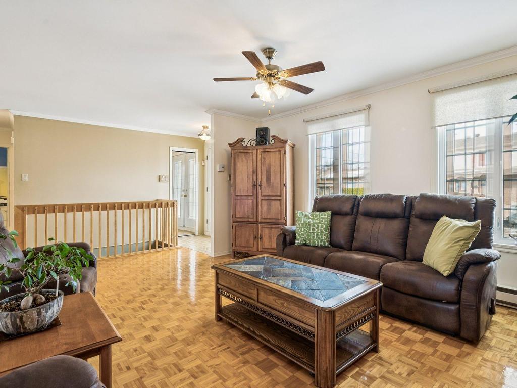 









839


Rue Soulanges

,
Repentigny (Repentigny),




QC
J5Y1Z9

