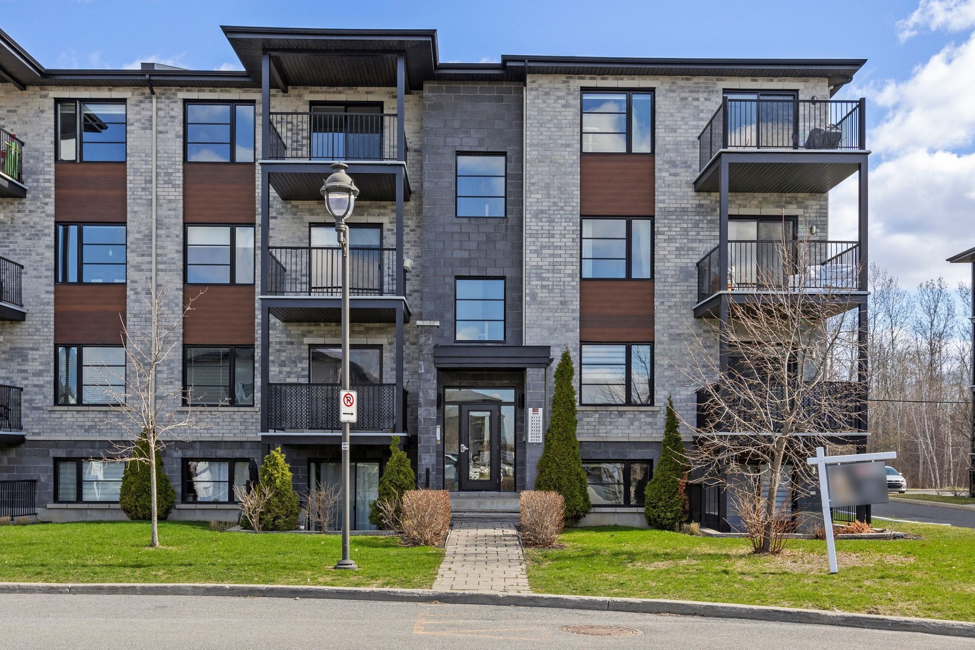 









3123


Rue du Granit

,
Carignan,




QC
J3L0Y3

