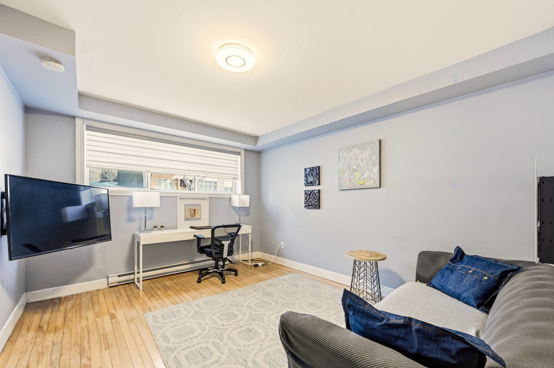 









2440

 - 2442


Av. Montclair

,
Montréal (Côte-des-Neiges/Notre-Dame-de-Grâce),




QC
H4B2J1

