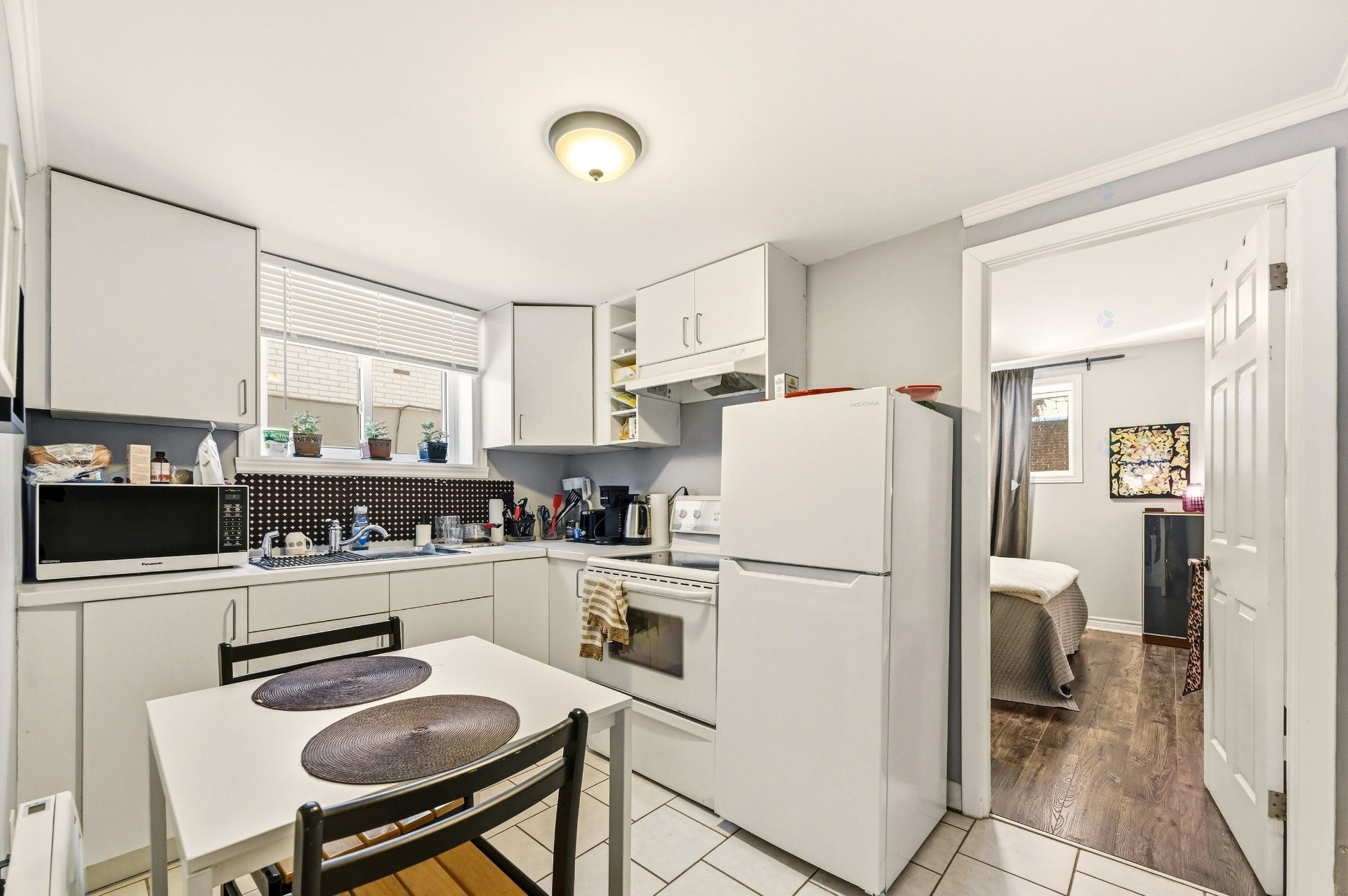 









2440

 - 2442


Av. Montclair

,
Montréal (Côte-des-Neiges/Notre-Dame-de-Grâce),




QC
H4B2J1

