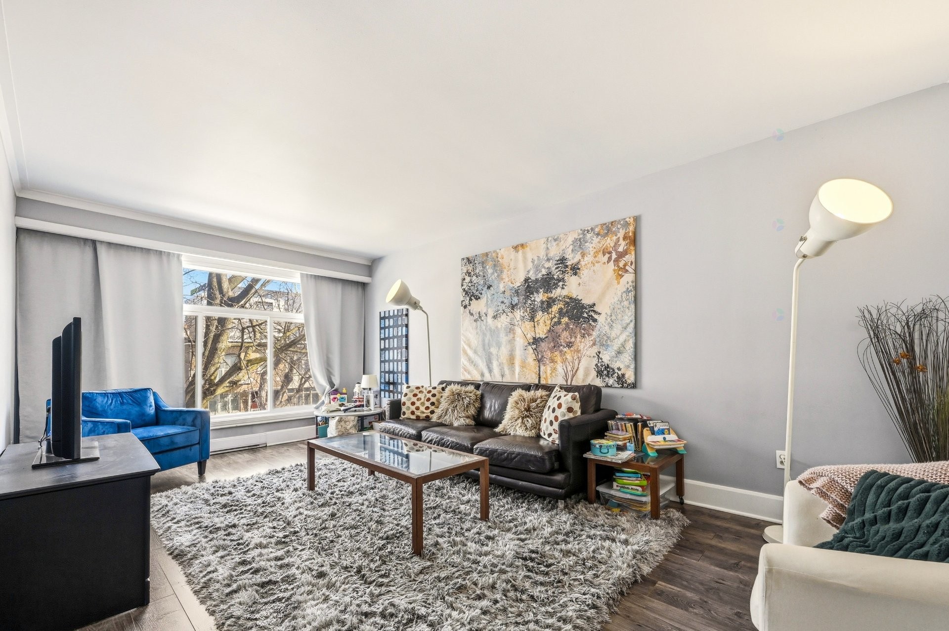 









2440

 - 2442


Av. Montclair

,
Montréal (Côte-des-Neiges/Notre-Dame-de-Grâce),




QC
H4B2J1

