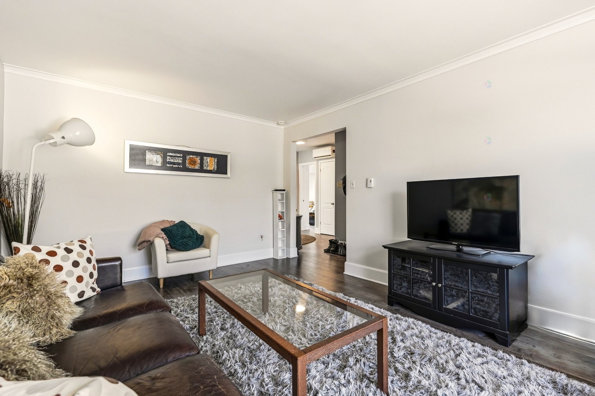 









2440

 - 2442


Av. Montclair

,
Montréal (Côte-des-Neiges/Notre-Dame-de-Grâce),




QC
H4B2J1

