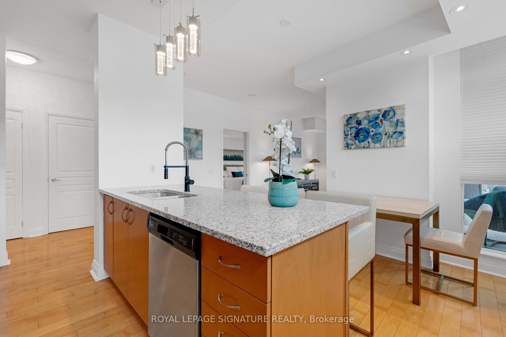 









1


Hurontario

Street, 203,
Mississauga,




ON
L5G 0A3

