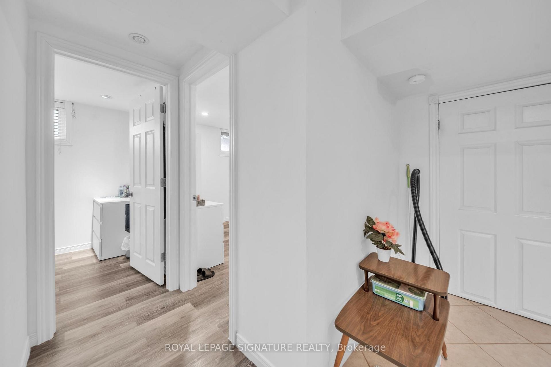 









313


Patricia

Avenue,
Toronto,




ON
M2R 2M6

