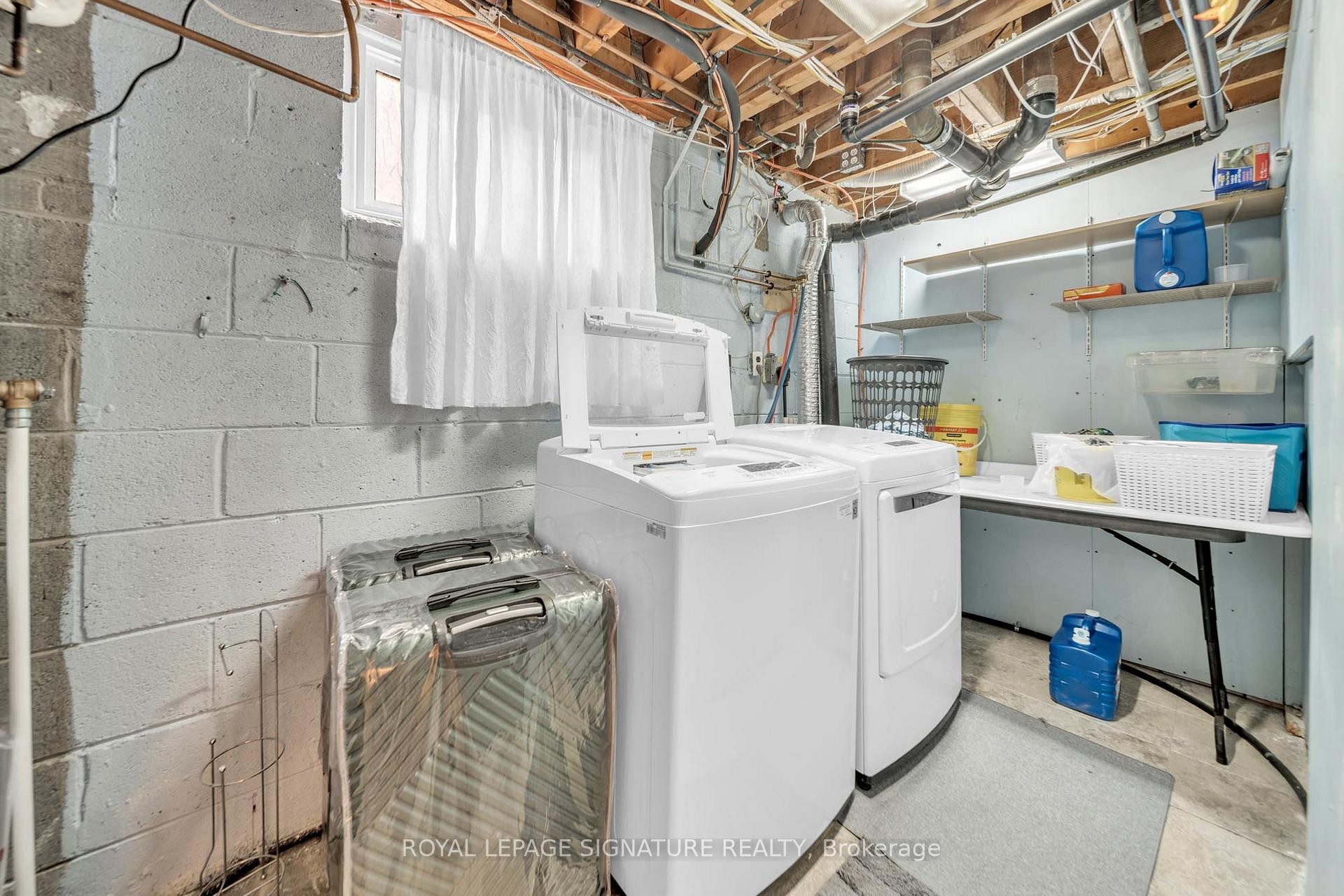 









313


Patricia

Avenue,
Toronto,




ON
M2R 2M6

