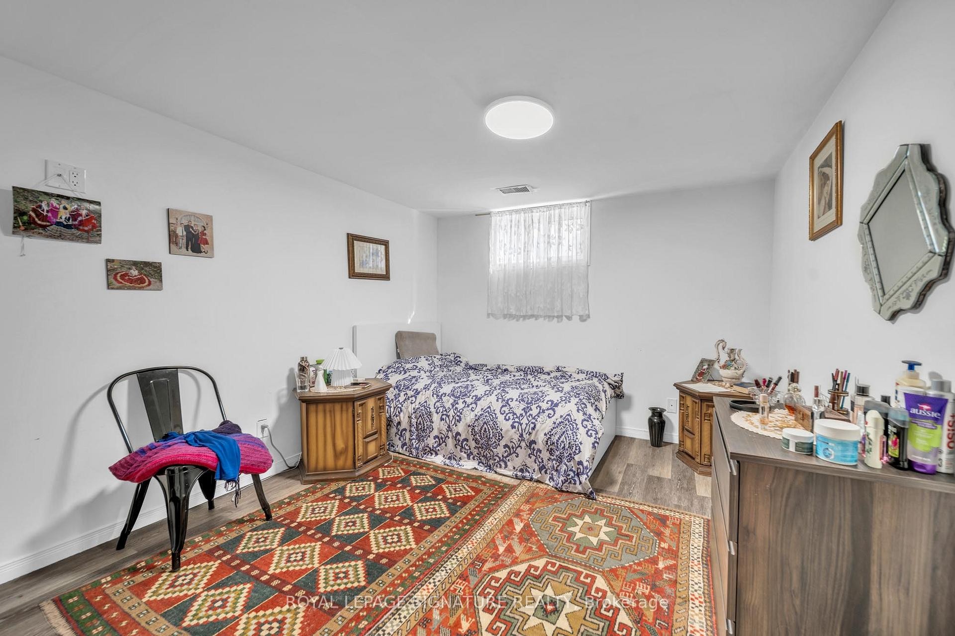 









313


Patricia

Avenue,
Toronto,




ON
M2R 2M6

