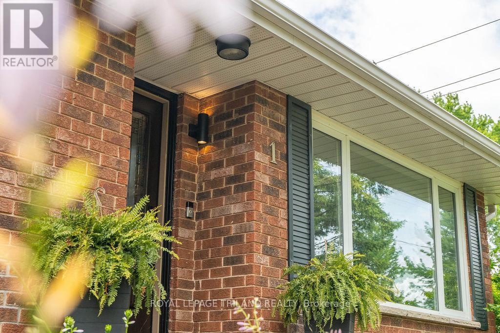 












1 DUGALD STREET

,
Southwest Middlesex (Appin),




Ontario
N0L1A0

