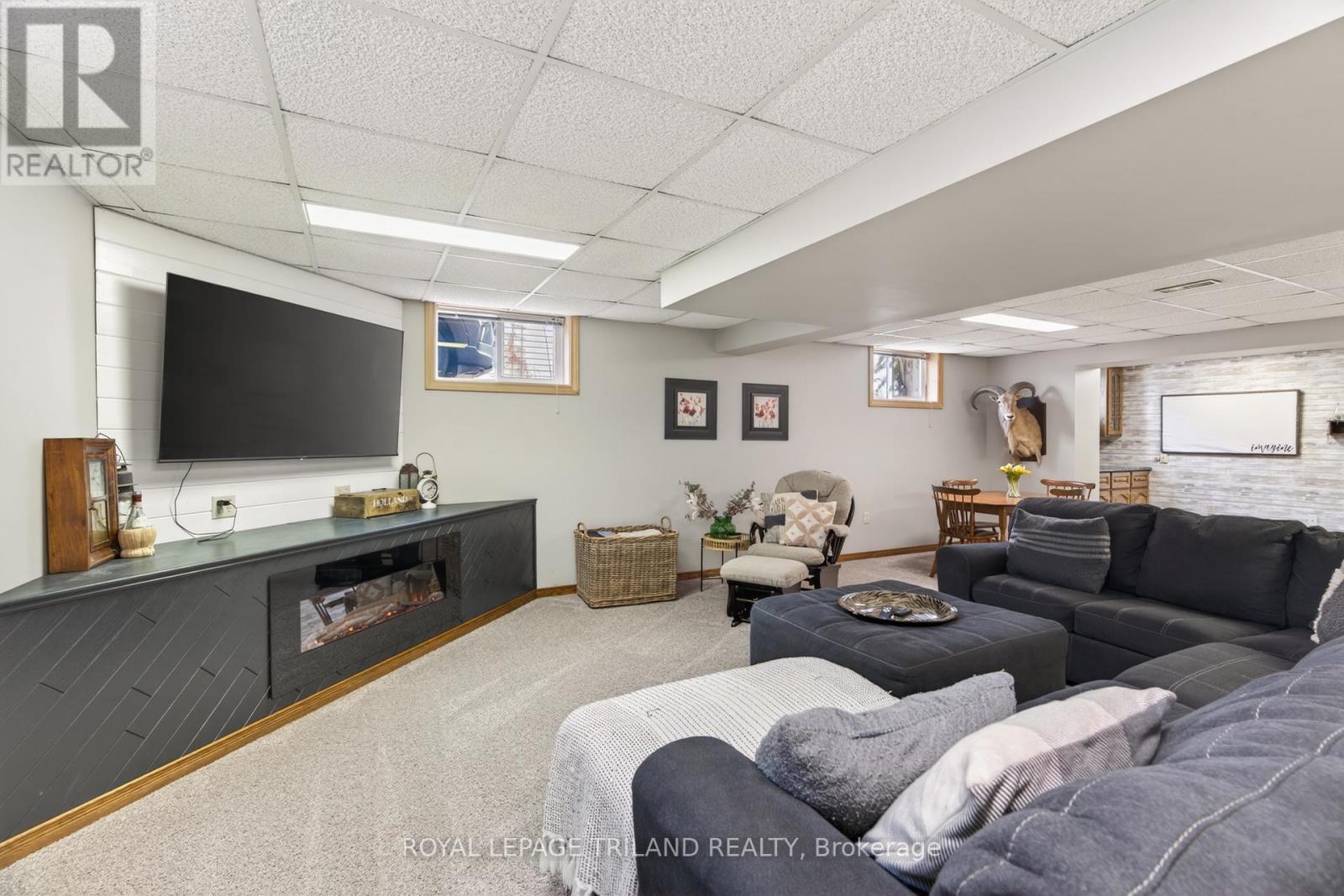 












1 DUGALD STREET

,
Southwest Middlesex (Appin),




Ontario
N0L1A0

