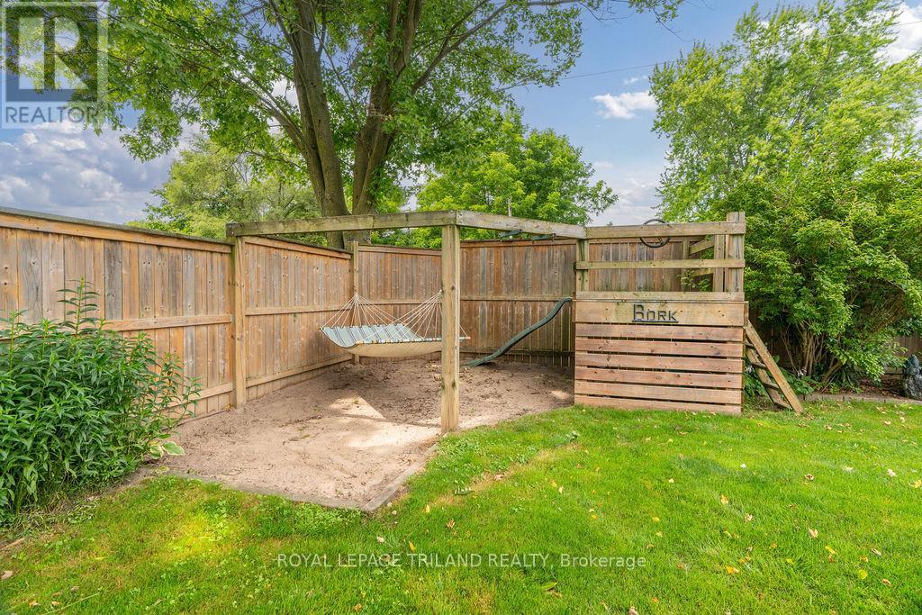 












1 DUGALD STREET

,
Southwest Middlesex (Appin),




Ontario
N0L1A0

