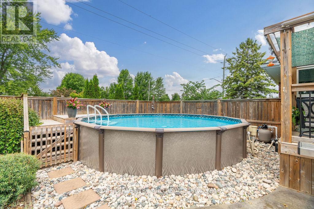 












1 DUGALD STREET

,
Southwest Middlesex (Appin),




Ontario
N0L1A0

