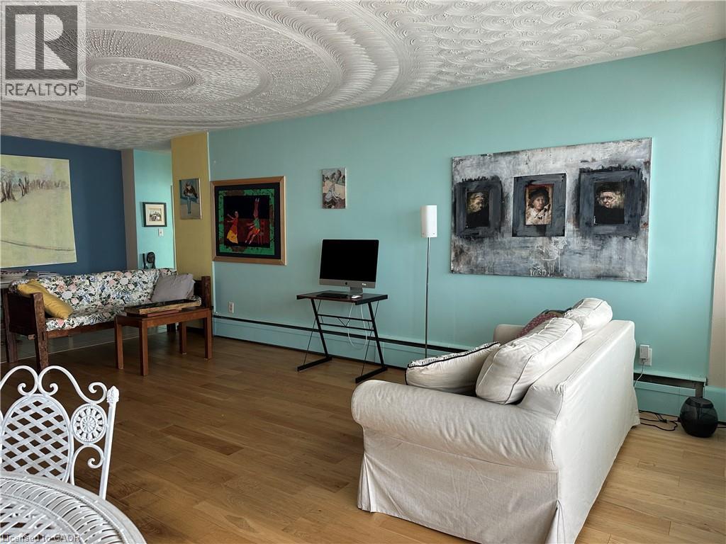 












45 WESTMOUNT Road N Unit# 703

,
Waterloo,




Ontario
N2L2R3

