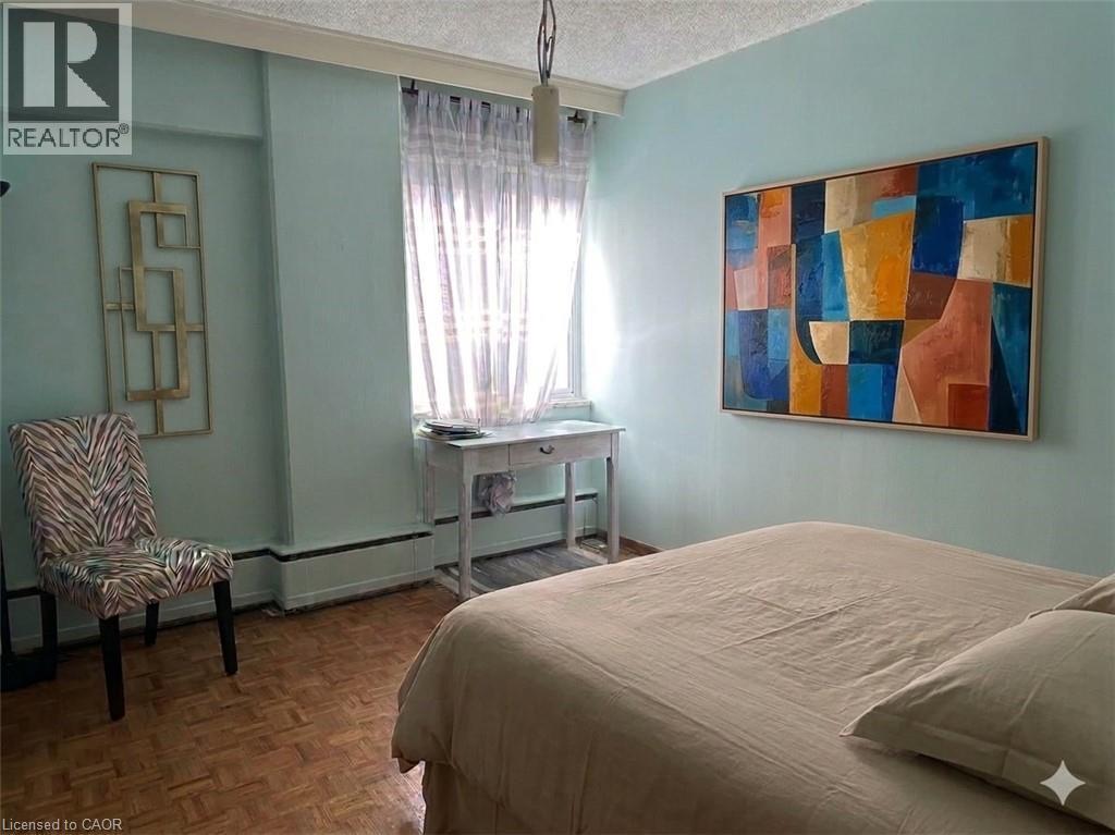 












45 WESTMOUNT Road N Unit# 703

,
Waterloo,




Ontario
N2L2R3

