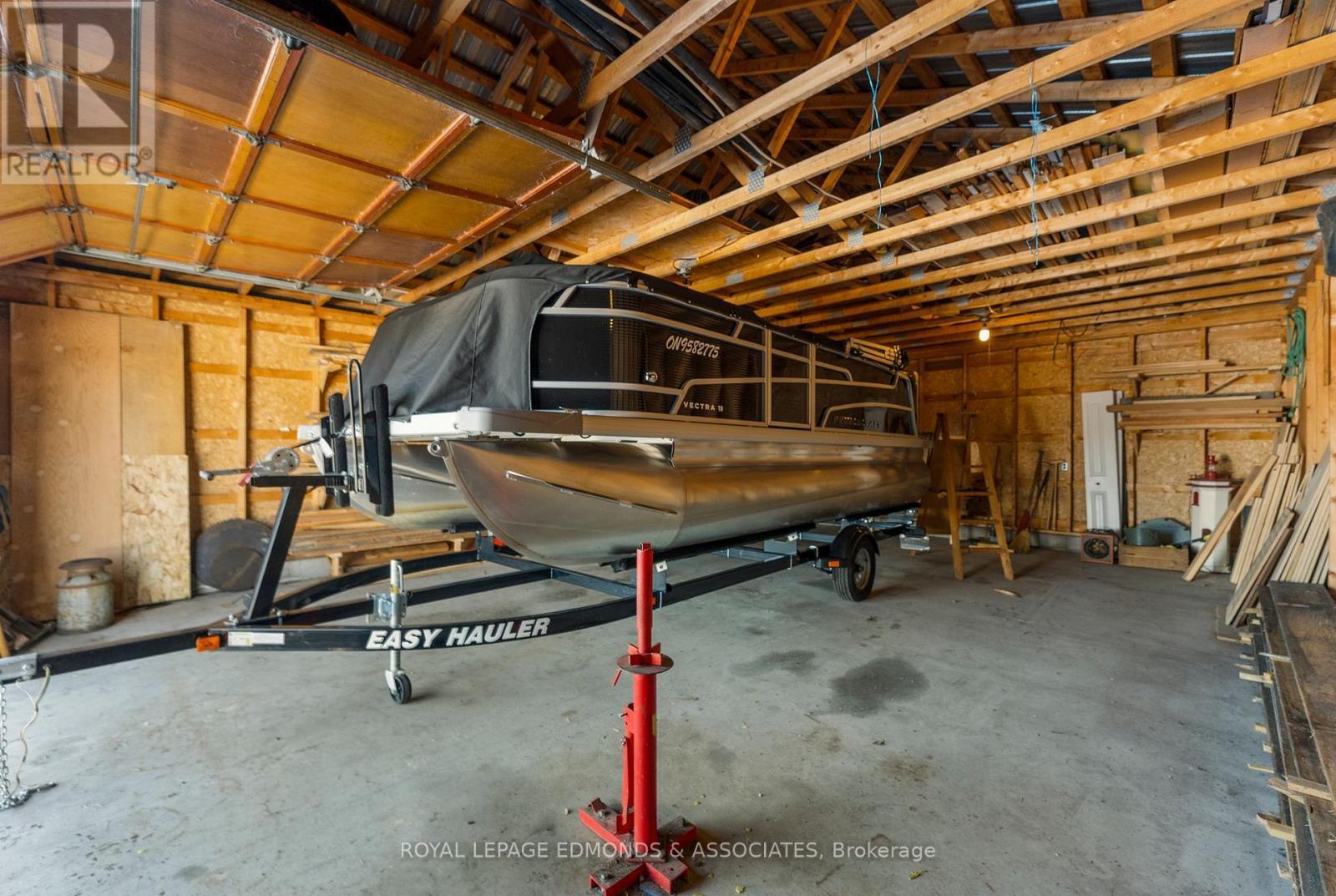 












00 ROBERTSON DR DRIVE

,
Whitewater Region,







Ontario
K0J1C0

