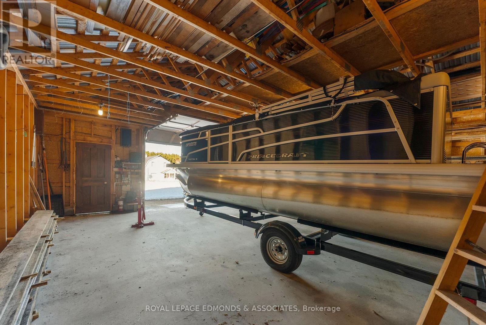 












00 ROBERTSON DR DRIVE

,
Whitewater Region,







Ontario
K0J1C0

