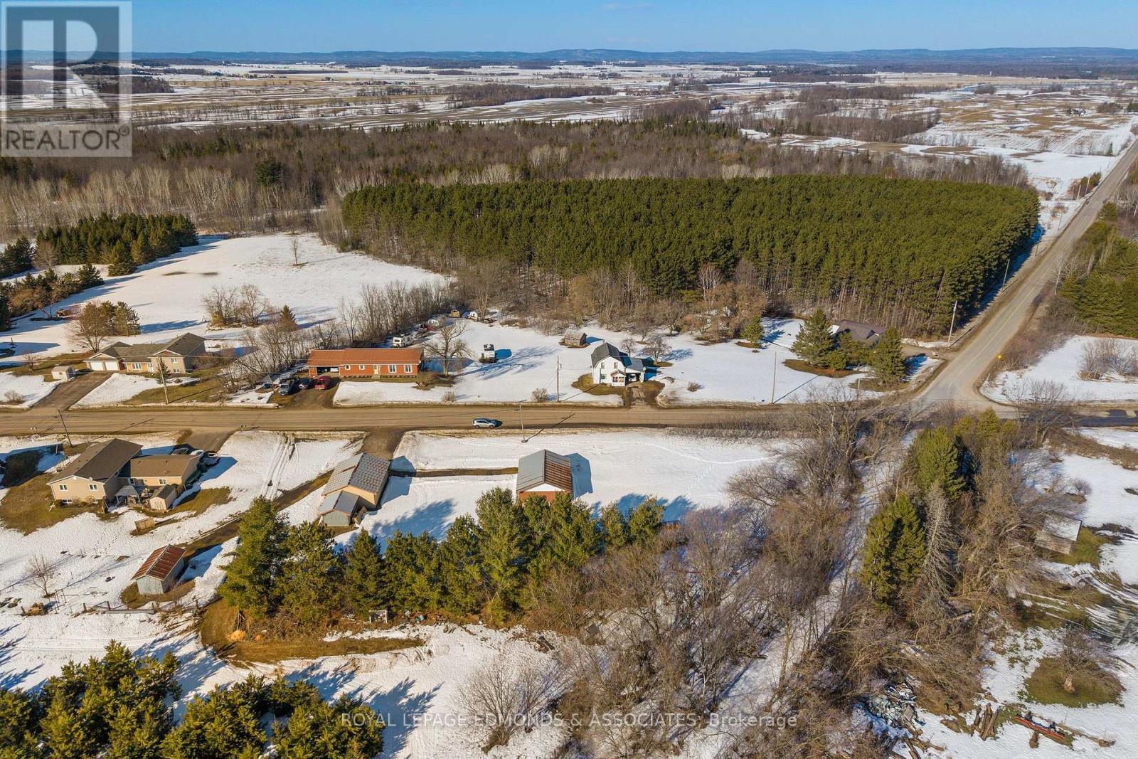 












00 ROBERTSON DR DRIVE

,
Whitewater Region,







Ontario
K0J1C0

