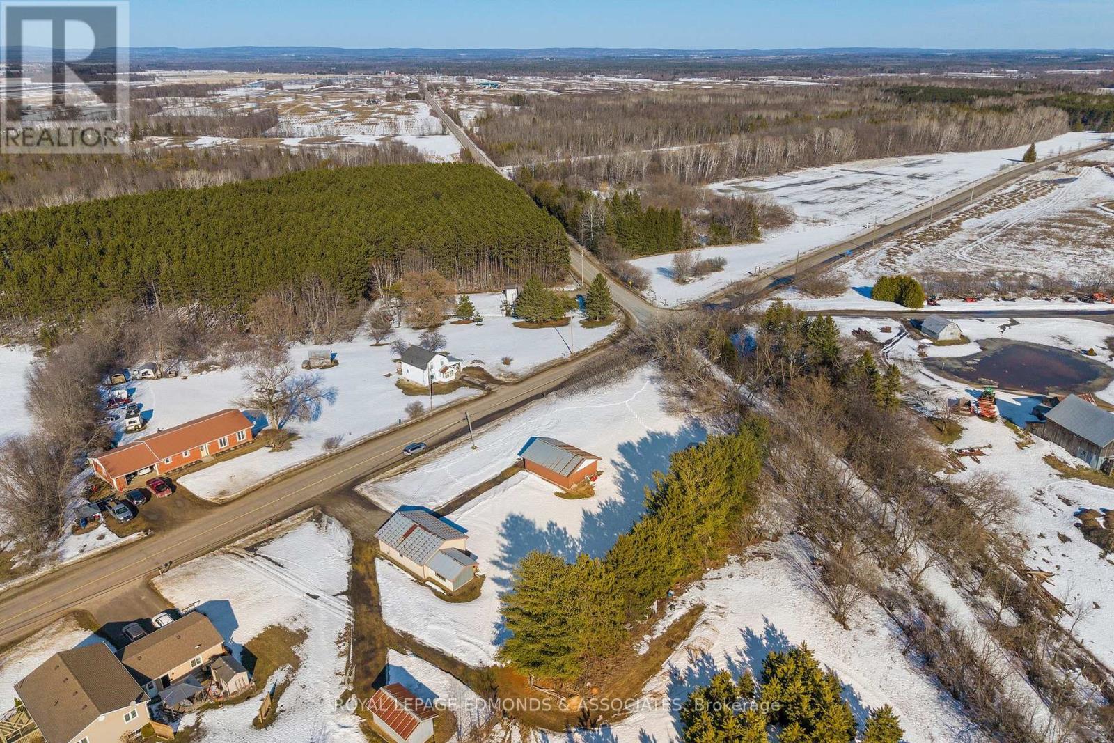 












00 ROBERTSON DR DRIVE

,
Whitewater Region,







Ontario
K0J1C0

