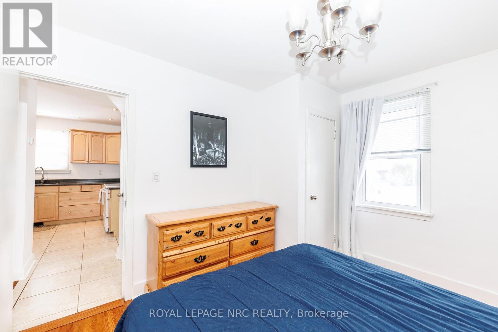 












41 MCDONALD AVENUE

,
Thorold (Thorold Downtown),




Ontario
L2V3E5

