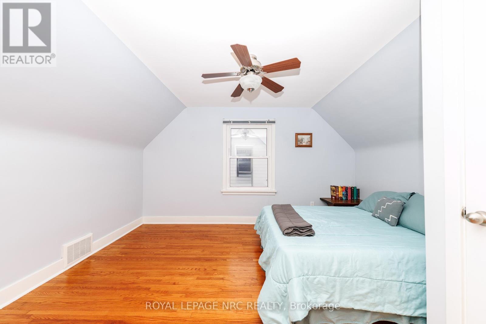 












41 MCDONALD AVENUE

,
Thorold (Thorold Downtown),




Ontario
L2V3E5

