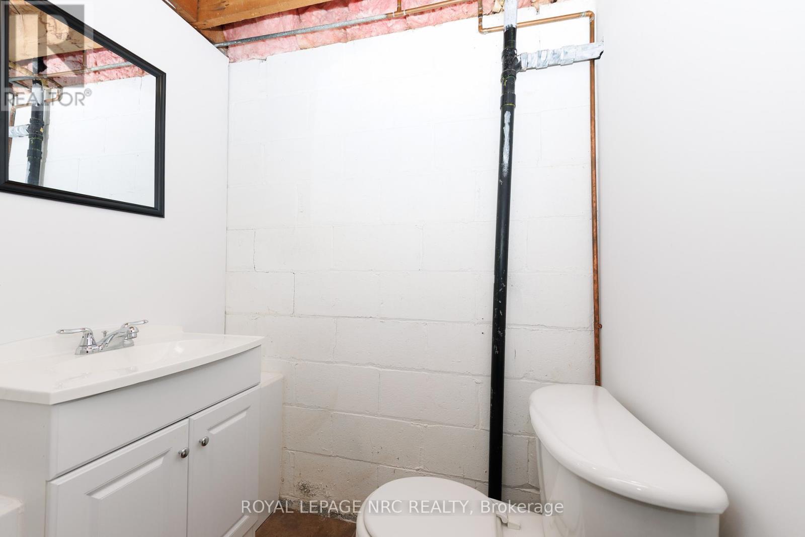 












41 MCDONALD AVENUE

,
Thorold (Thorold Downtown),




Ontario
L2V3E5

