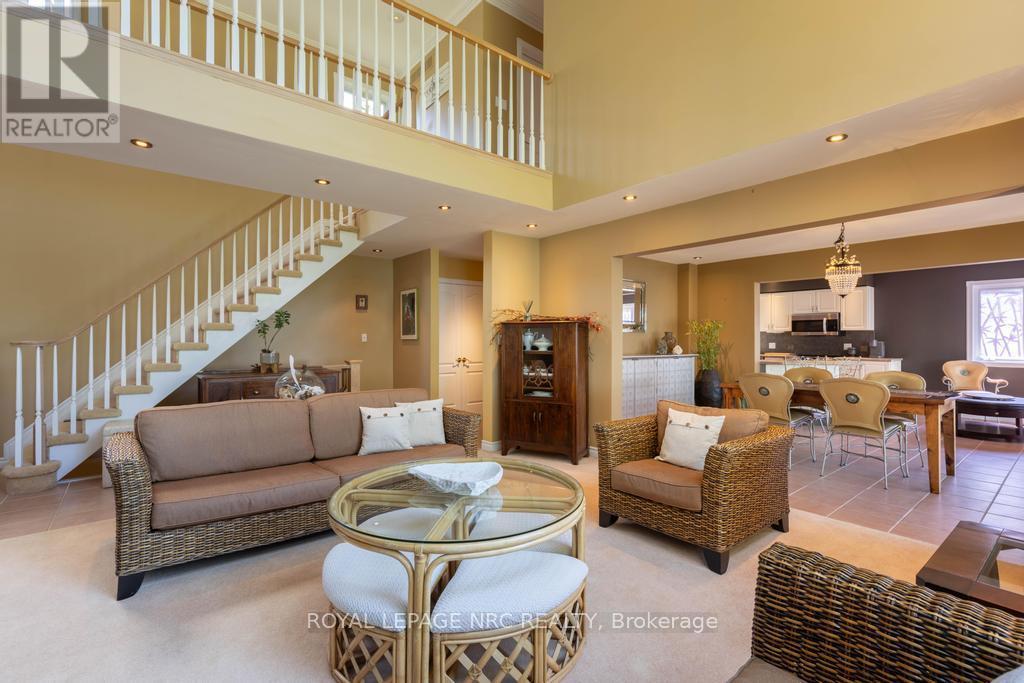 












11 ABBEY AVENUE

,
St. Catharines (Port Dalhousie),




Ontario
L2N5J5

