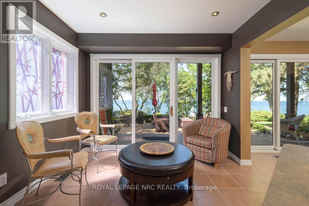 












11 ABBEY AVENUE

,
St. Catharines (Port Dalhousie),




Ontario
L2N5J5

