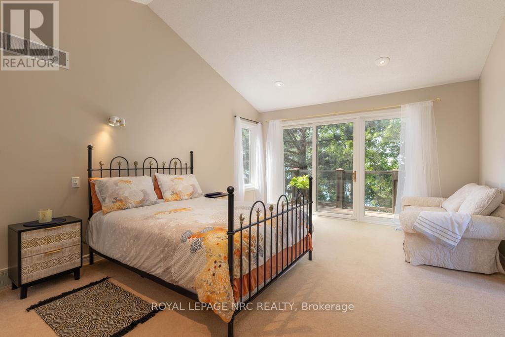 












11 ABBEY AVENUE

,
St. Catharines (Port Dalhousie),




Ontario
L2N5J5

