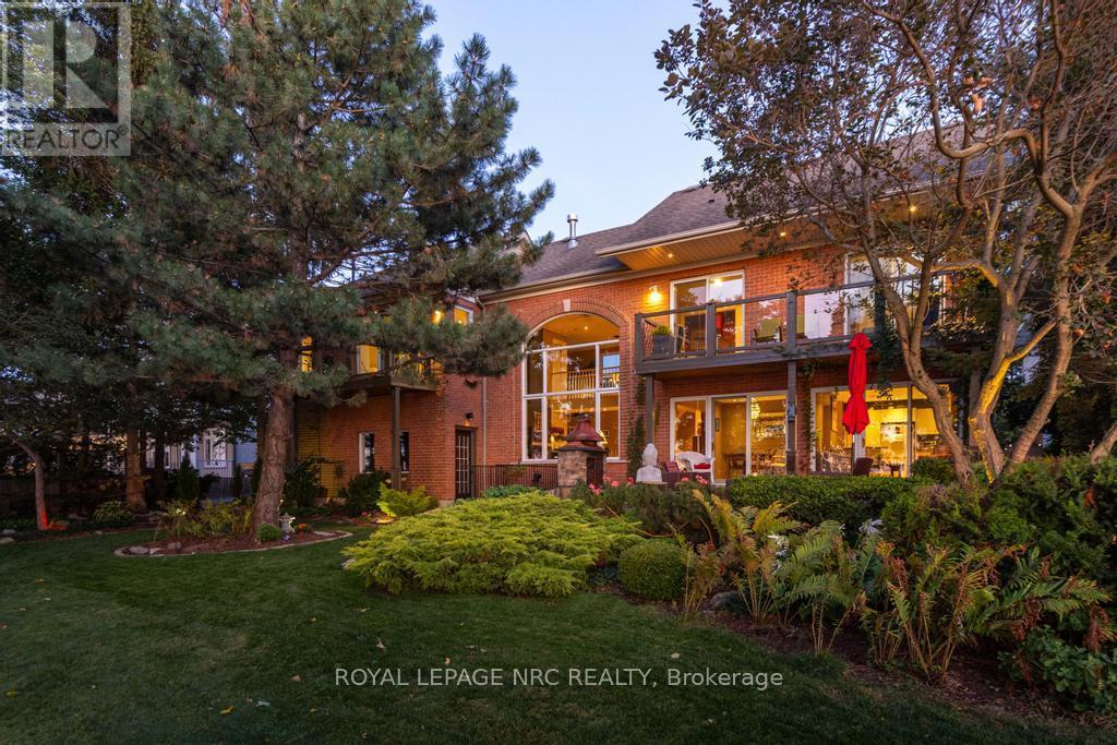 












11 ABBEY AVENUE

,
St. Catharines (Port Dalhousie),




Ontario
L2N5J5

