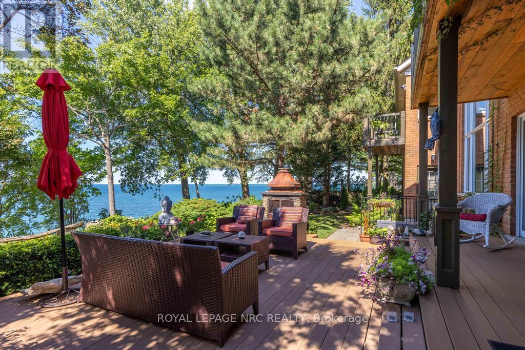 












11 ABBEY AVENUE

,
St. Catharines (Port Dalhousie),




Ontario
L2N5J5

