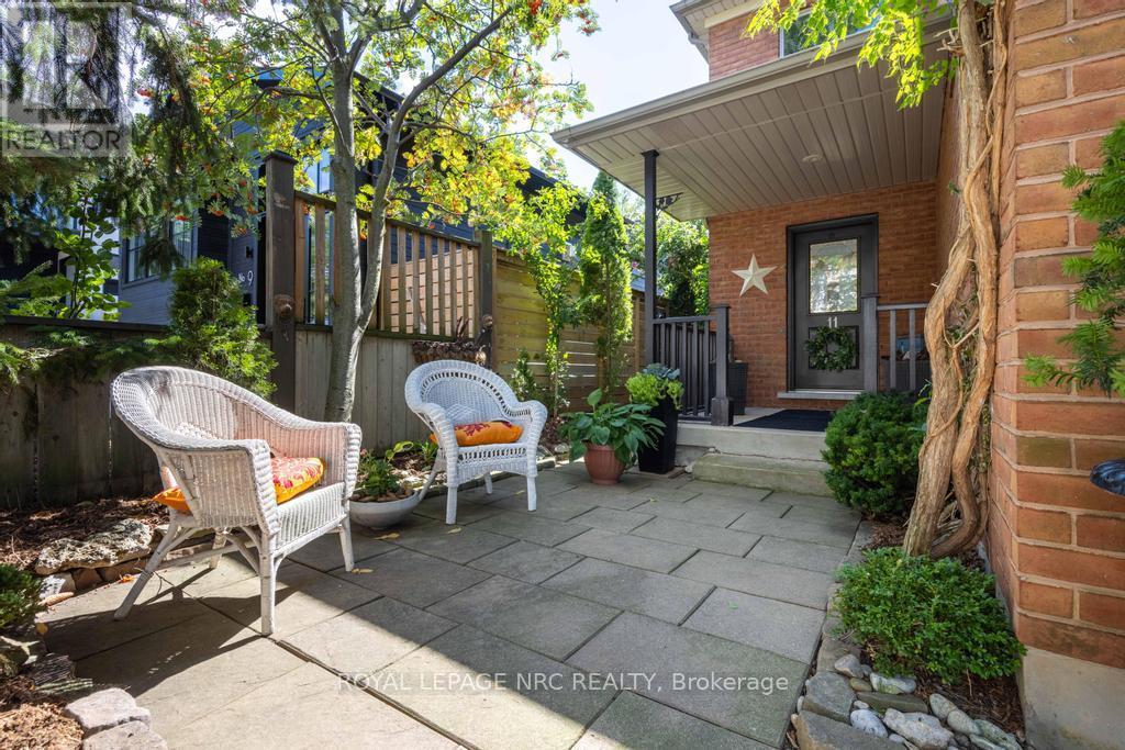 












11 ABBEY AVENUE

,
St. Catharines (Port Dalhousie),




Ontario
L2N5J5

