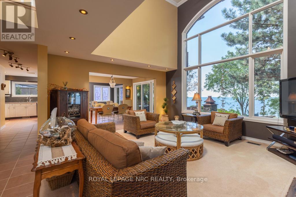 












11 ABBEY AVENUE

,
St. Catharines (Port Dalhousie),




Ontario
L2N5J5

