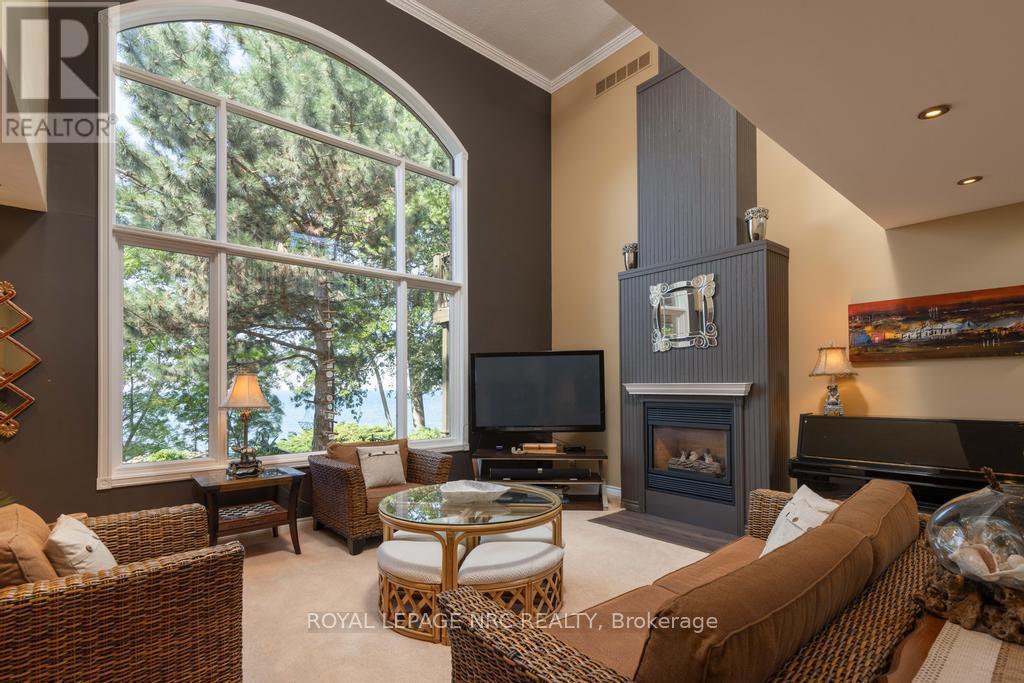 












11 ABBEY AVENUE

,
St. Catharines (Port Dalhousie),




Ontario
L2N5J5

