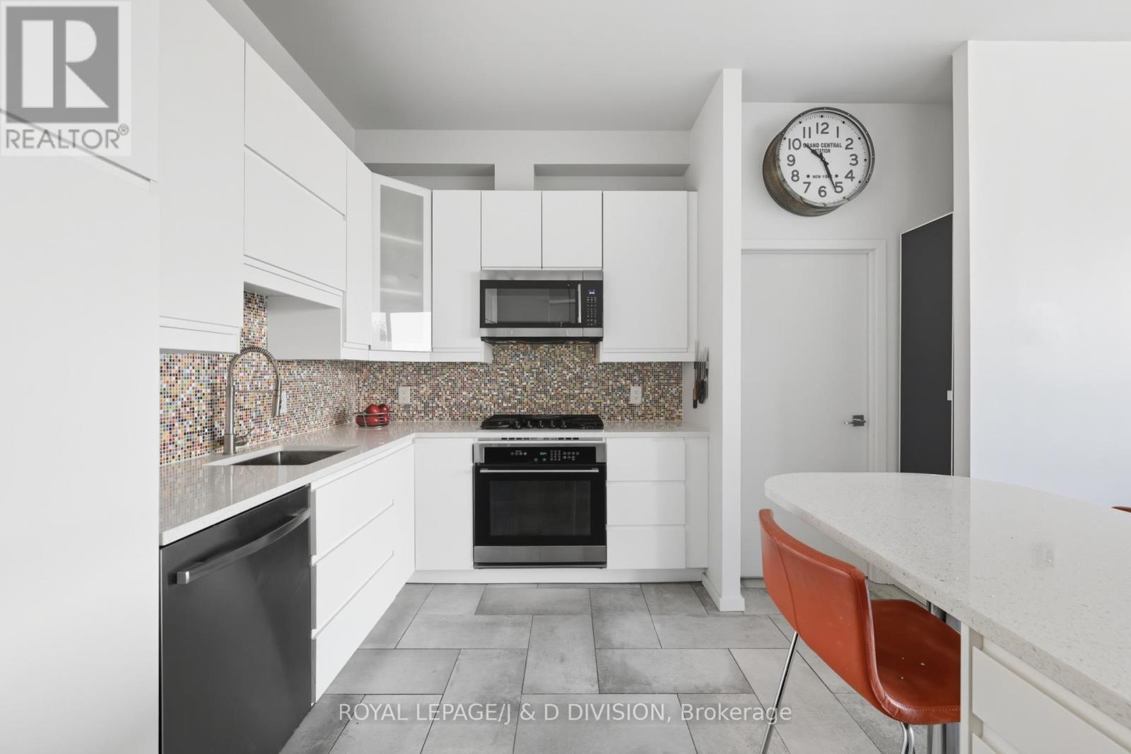 












610 - 160 BALDWIN STREET

,
Toronto,




Ontario
M5T3K7

