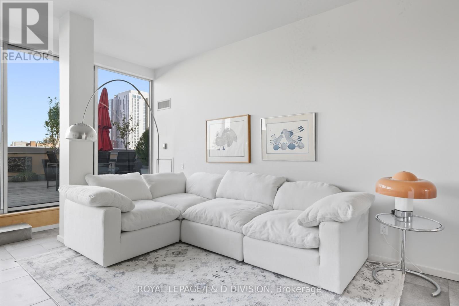 












610 - 160 BALDWIN STREET

,
Toronto,




Ontario
M5T3K7

