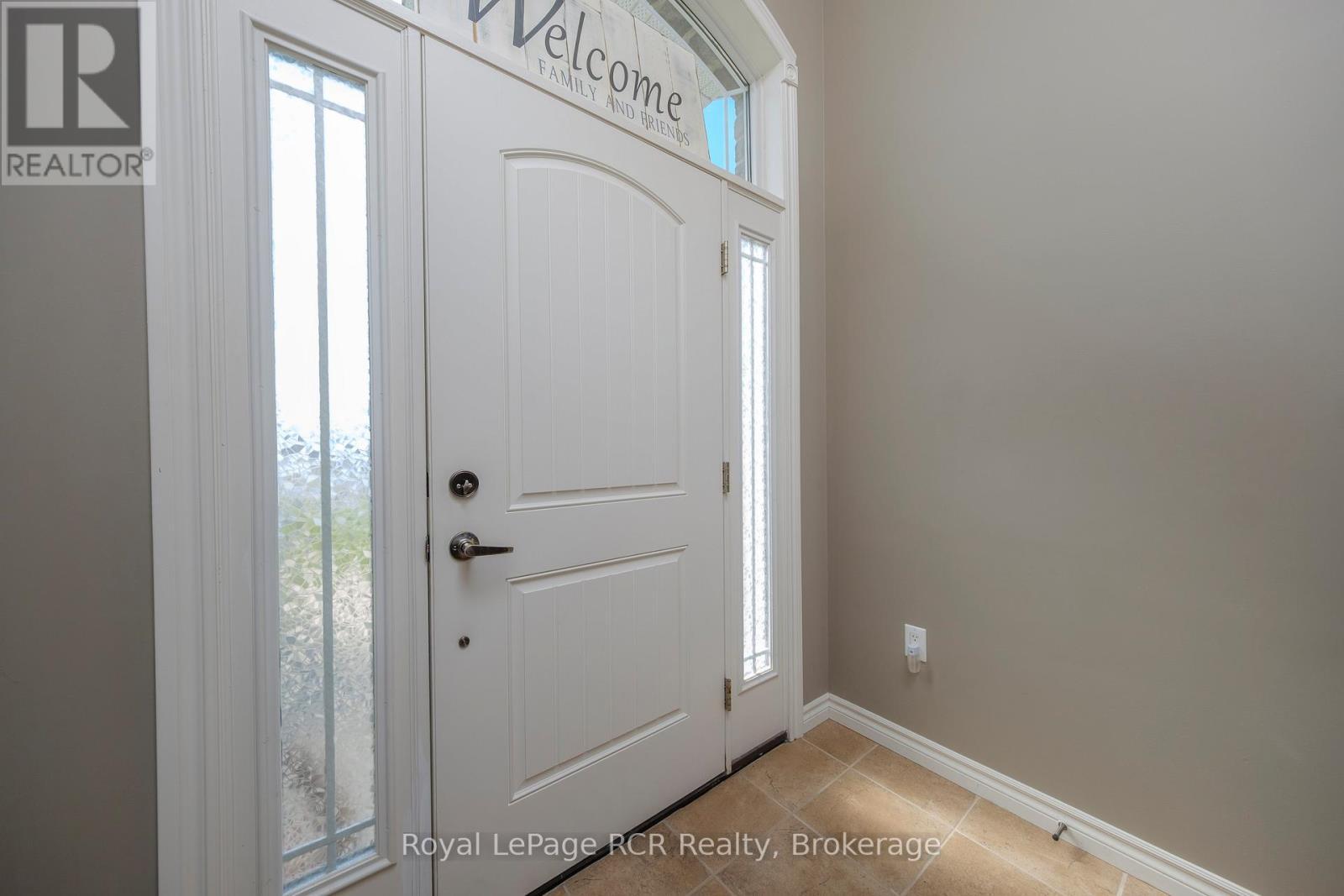












54 LAKEFIELD DRIVE

,
Kincardine,




Ontario
N2Z0C9


