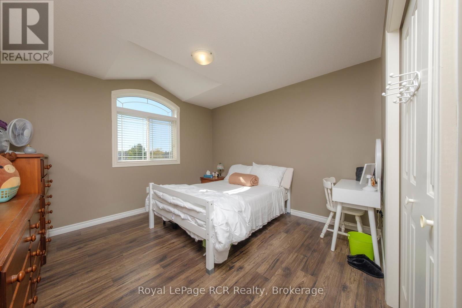 












54 LAKEFIELD DRIVE

,
Kincardine,




Ontario
N2Z0C9

