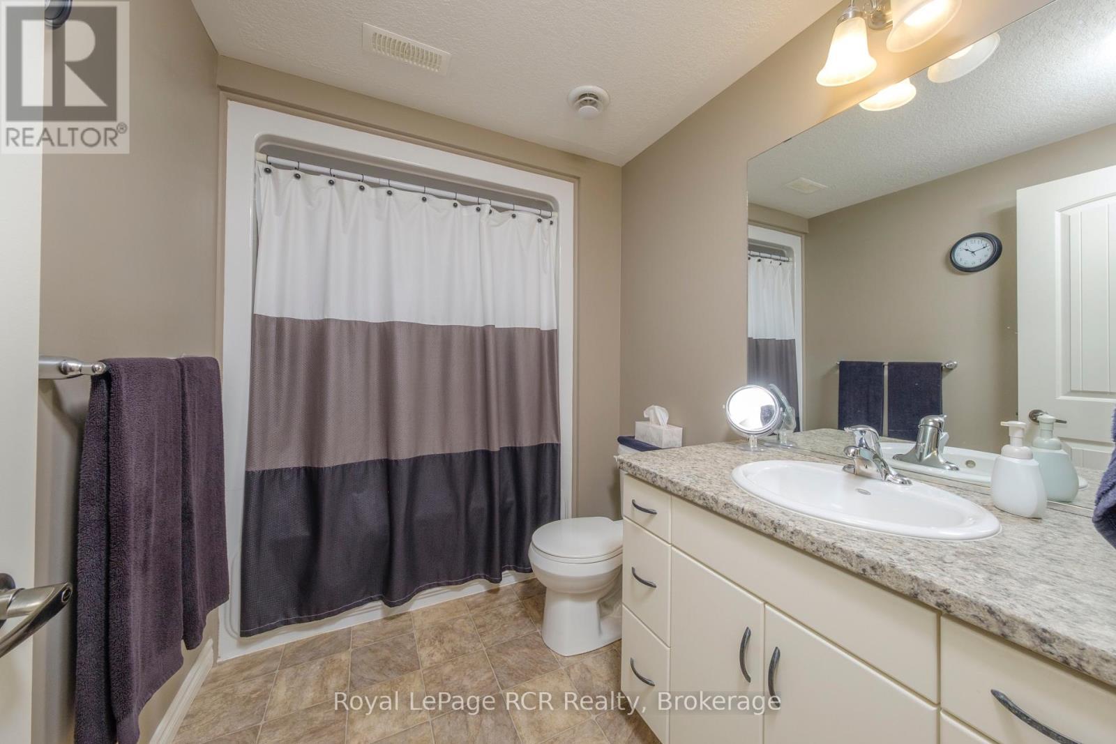 












54 LAKEFIELD DRIVE

,
Kincardine,




Ontario
N2Z0C9

