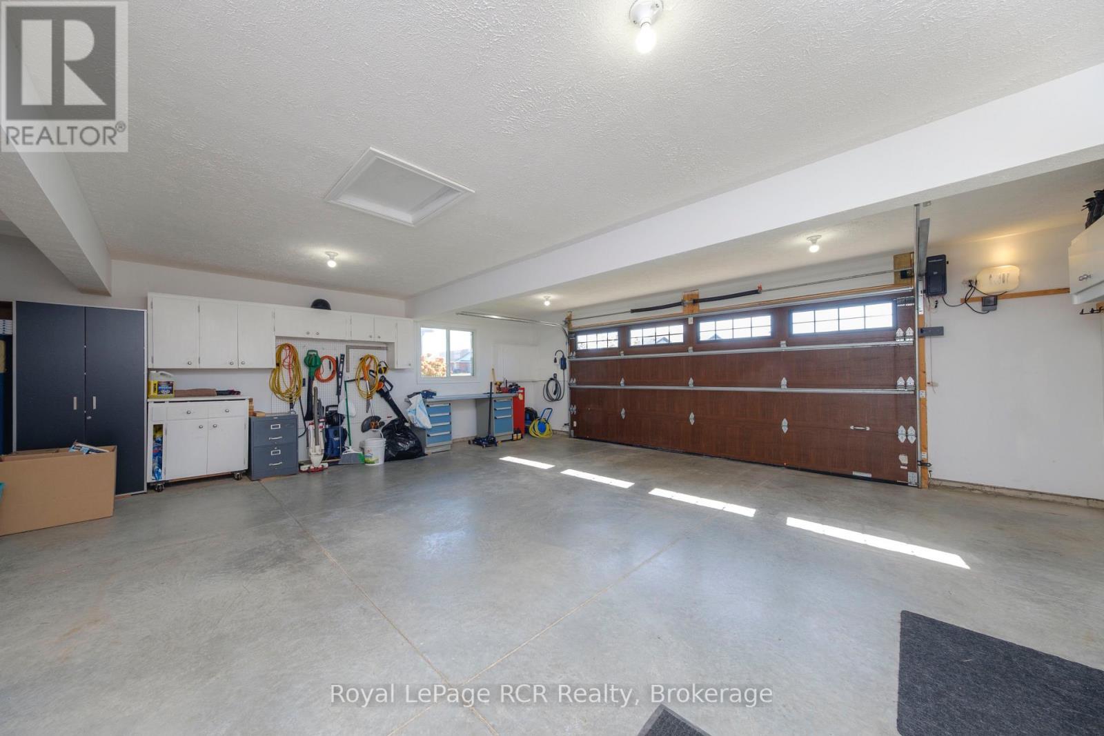 












54 LAKEFIELD DRIVE

,
Kincardine,




Ontario
N2Z0C9

