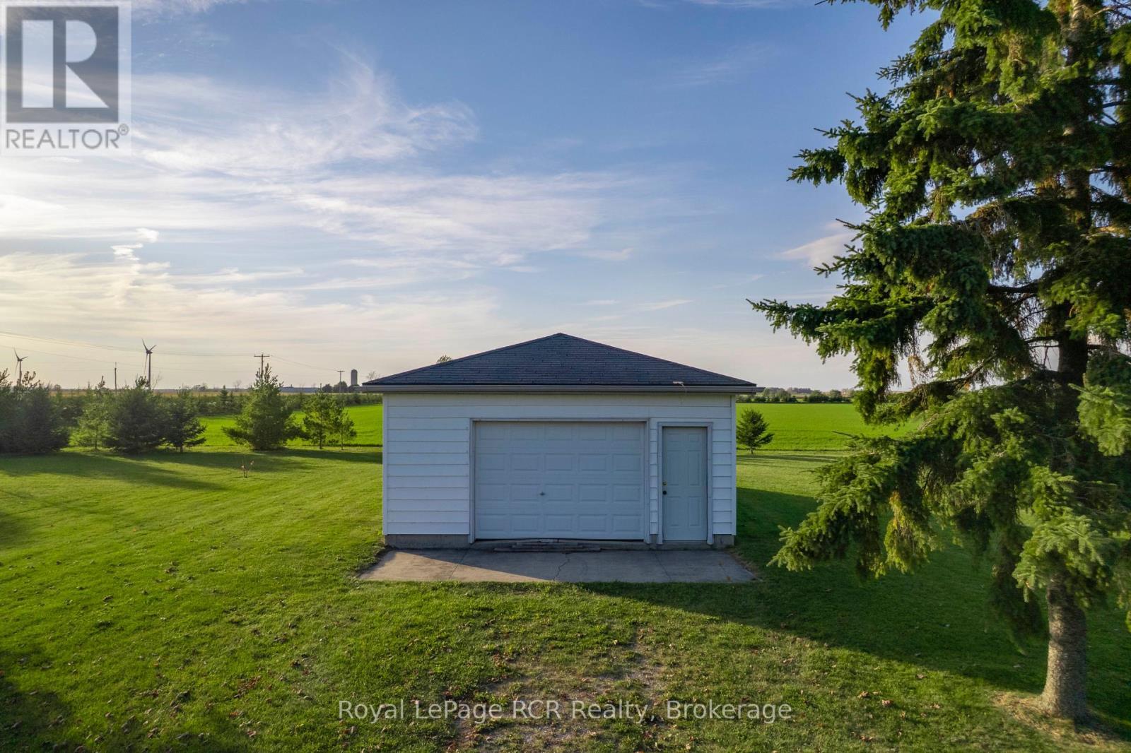 












54 LAKEFIELD DRIVE

,
Kincardine,




Ontario
N2Z0C9

