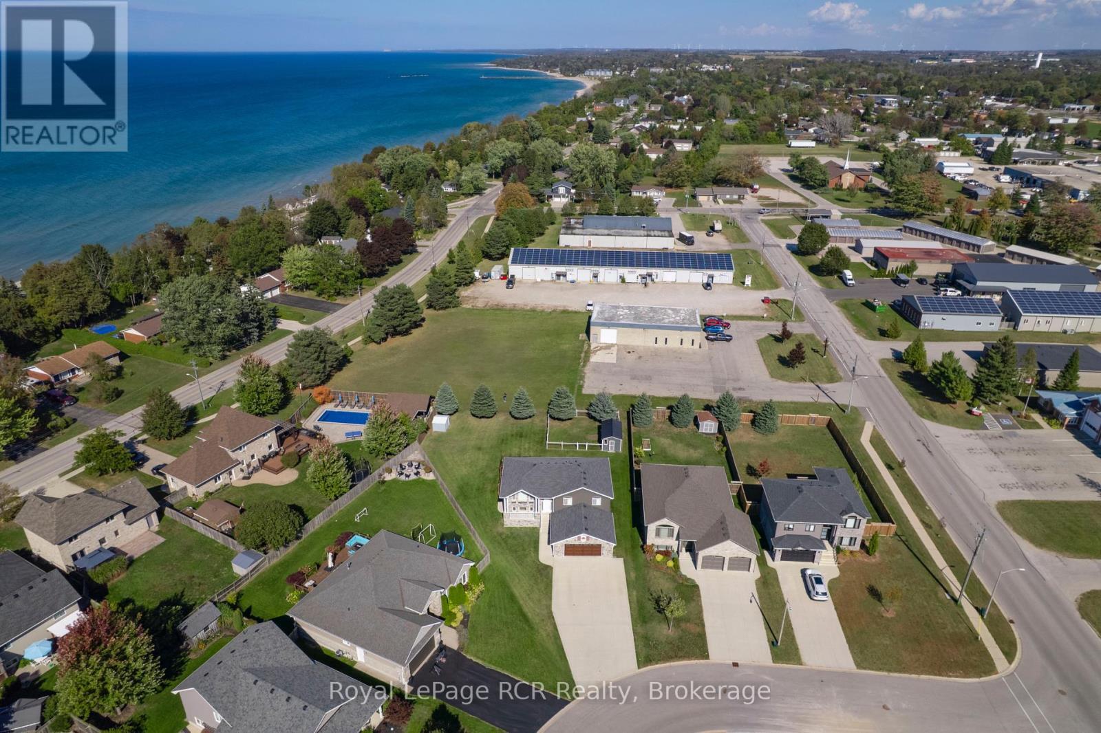 












54 LAKEFIELD DRIVE

,
Kincardine,




Ontario
N2Z0C9

