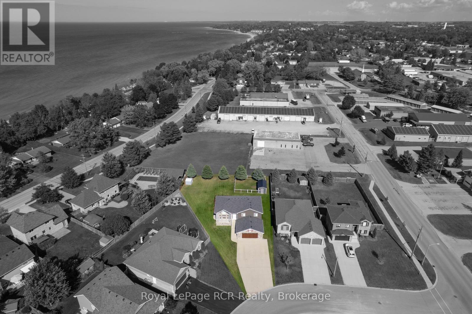 












54 LAKEFIELD DRIVE

,
Kincardine,




Ontario
N2Z0C9

