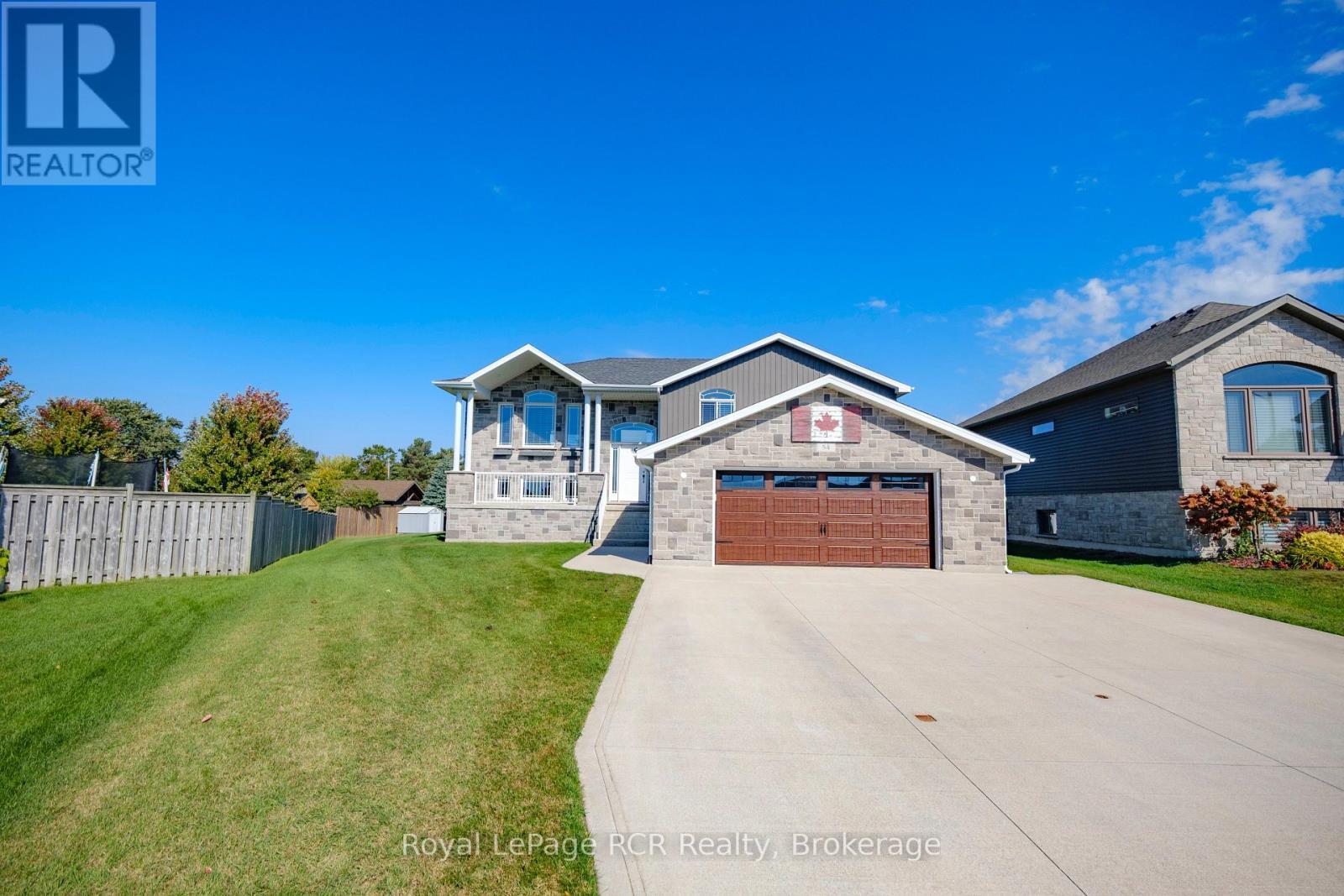 












54 LAKEFIELD DRIVE

,
Kincardine,




Ontario
N2Z0C9

