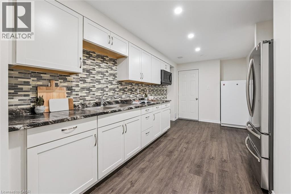 












65 BARLOW Place

,
Paris,




Ontario
N3L0H1

