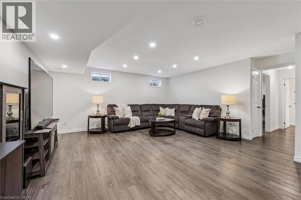 












65 BARLOW Place

,
Paris,




Ontario
N3L0H1

