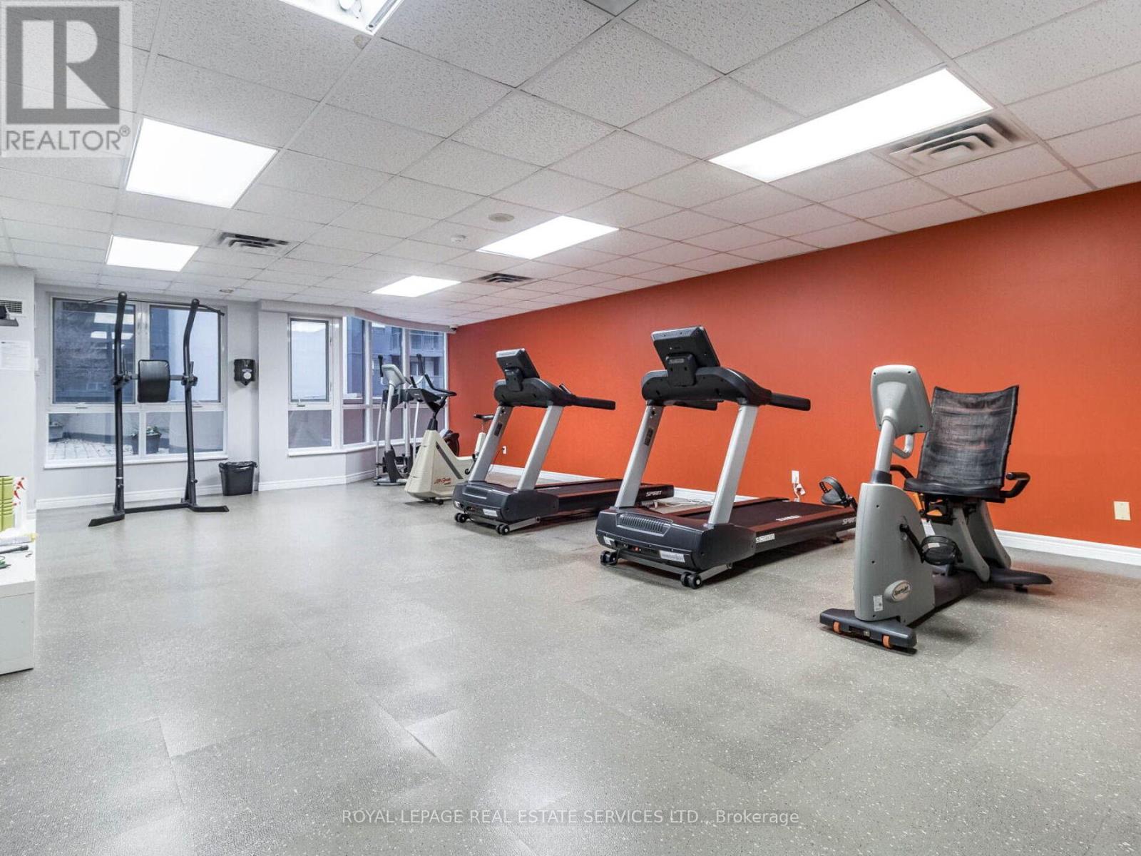 












802 - 55 BLOOR STREET E

,
Toronto,




Ontario
M4W3W6

