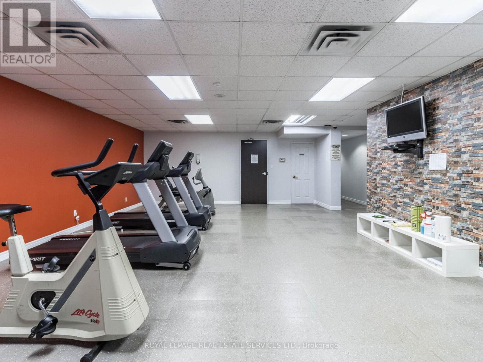 












802 - 55 BLOOR STREET E

,
Toronto,




Ontario
M4W3W6

