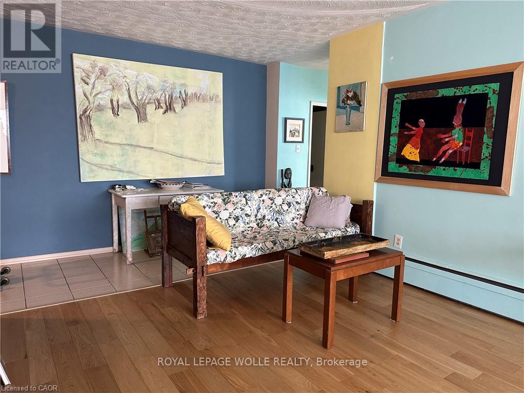 












703 - 45 WESTMOUNT ROAD N

,
Waterloo,




Ontario
N2L2R3

