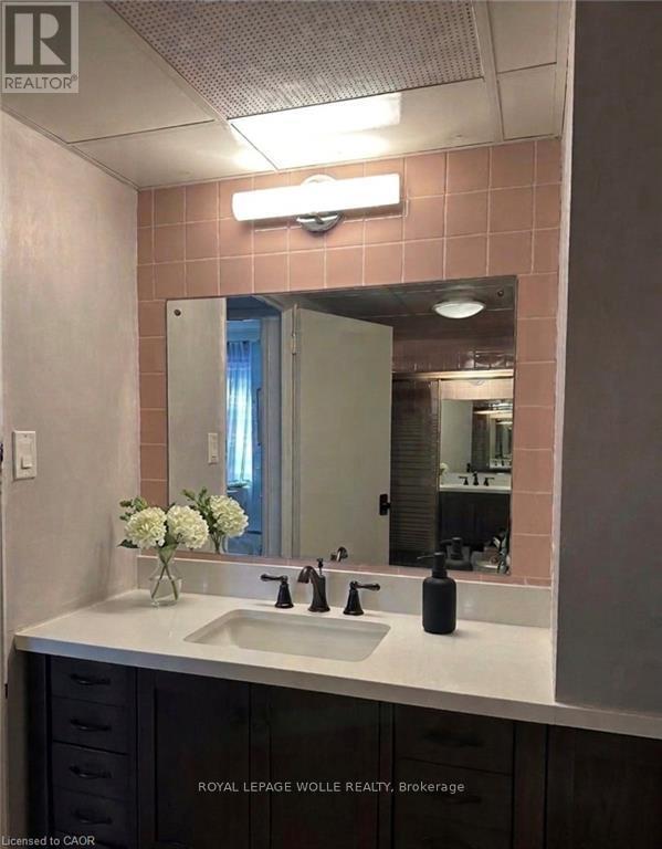 












703 - 45 WESTMOUNT ROAD N

,
Waterloo,




Ontario
N2L2R3

